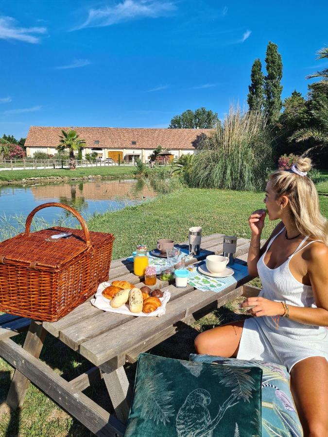 Abri Cosy - Suite Romantique En Camargue Saint-Gilles  Buitenkant foto
