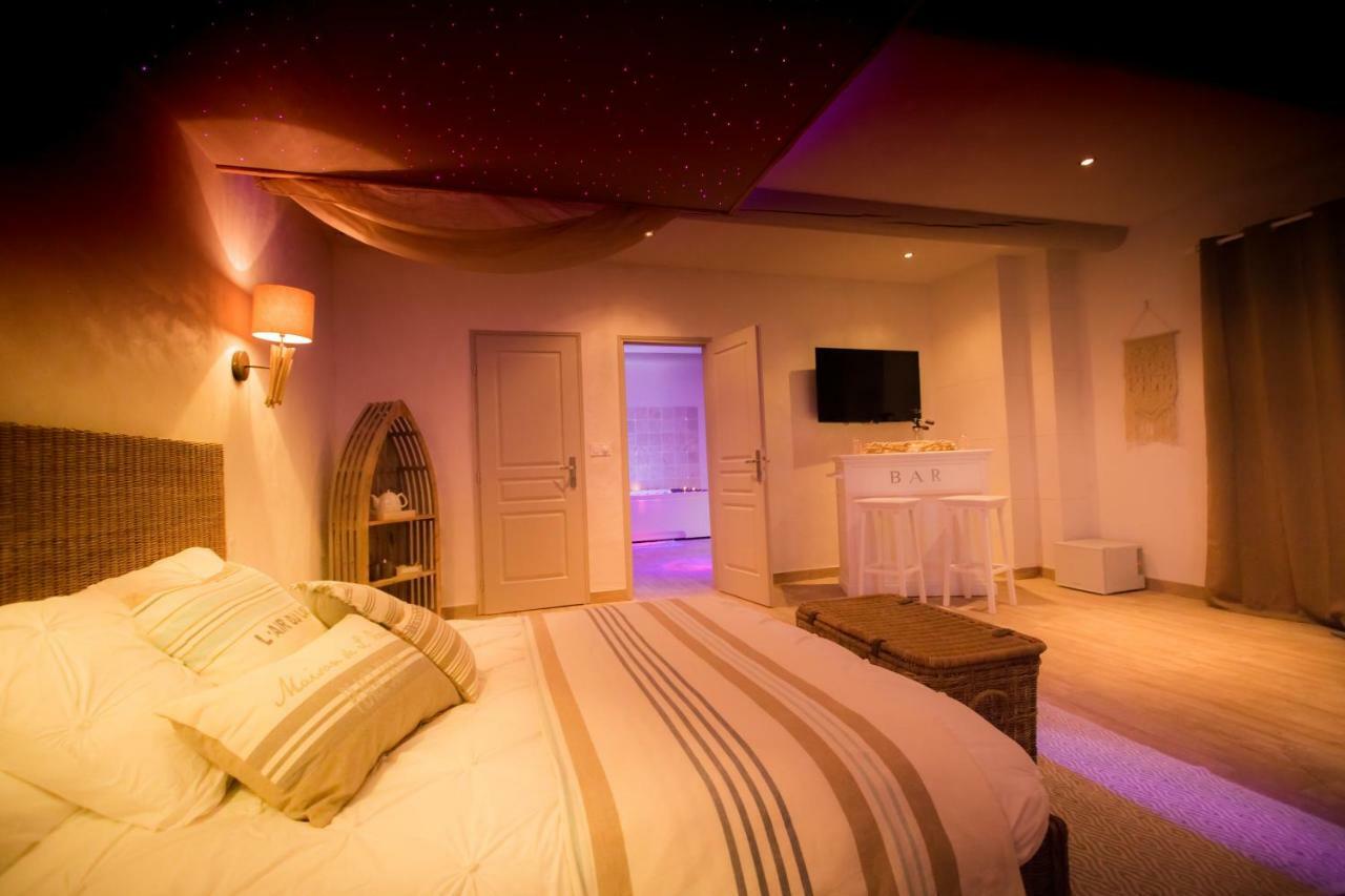Abri Cosy - Suite Romantique En Camargue Saint-Gilles  Buitenkant foto